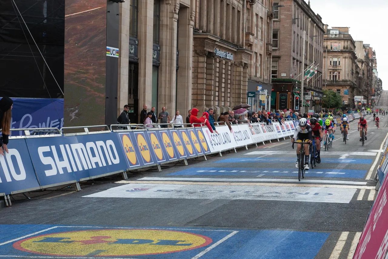 2023 UCI Cycling World Championships - Partner Branding