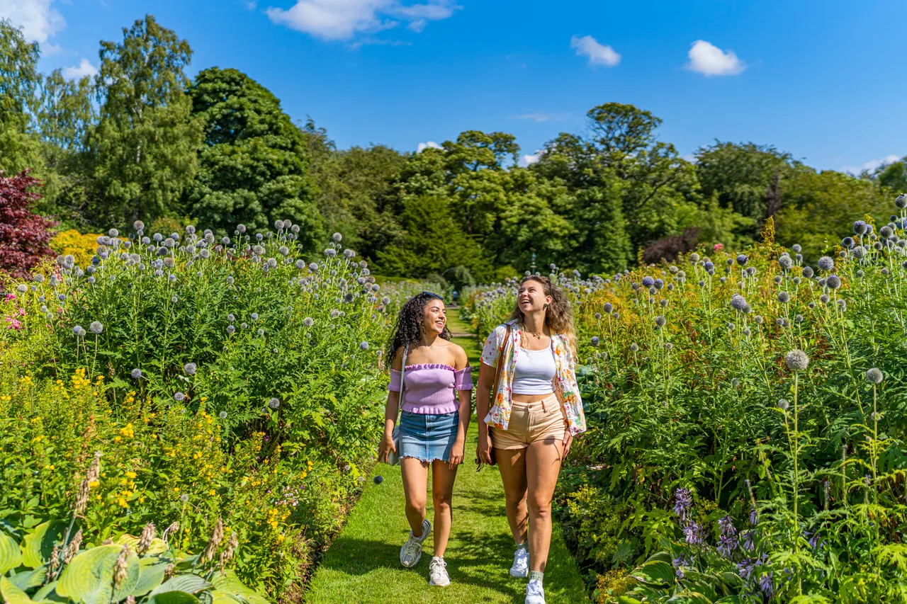 Pittencrieff Park