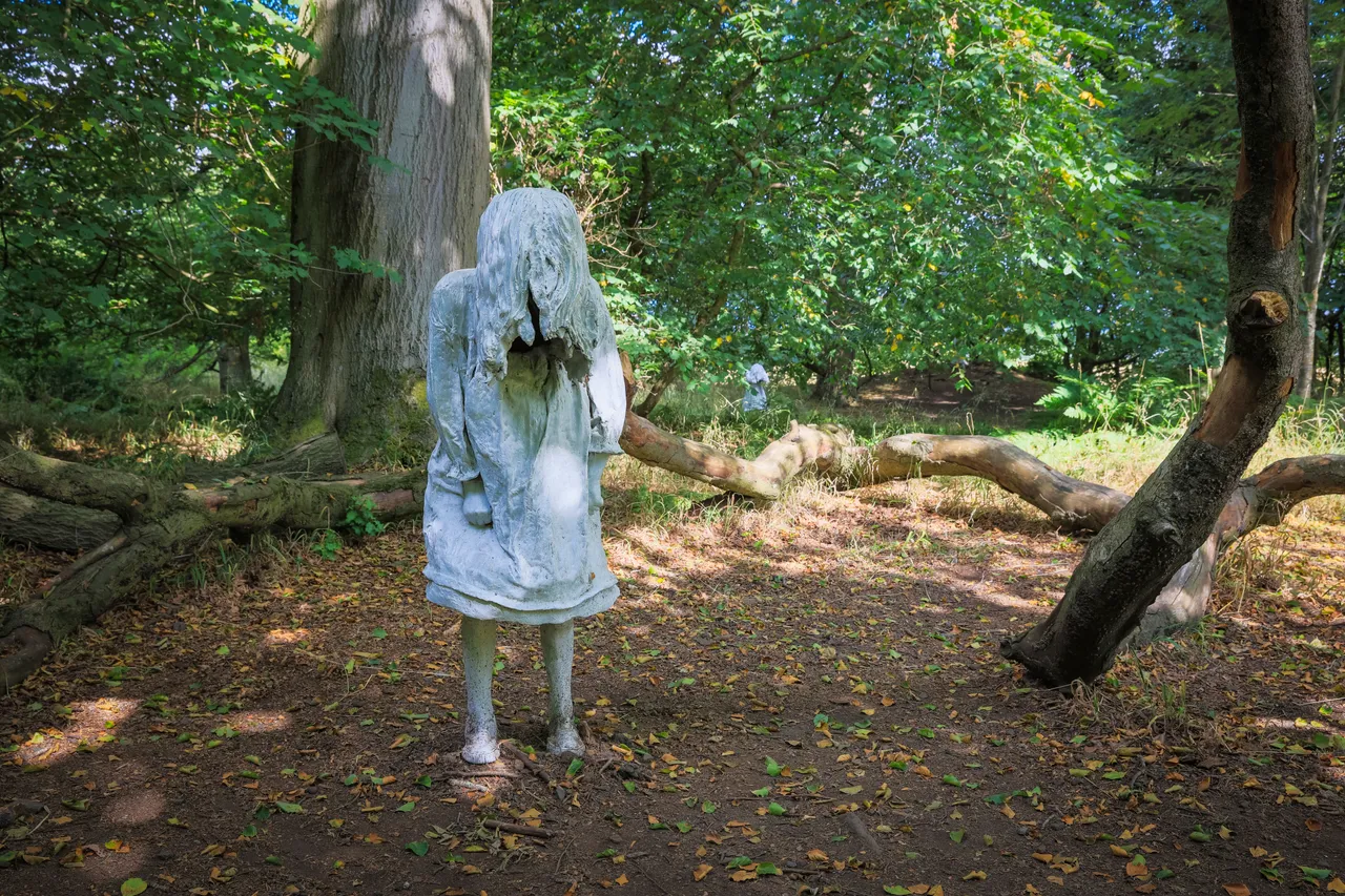 Jupiter Artland | Weeping Girls by Laura Ford