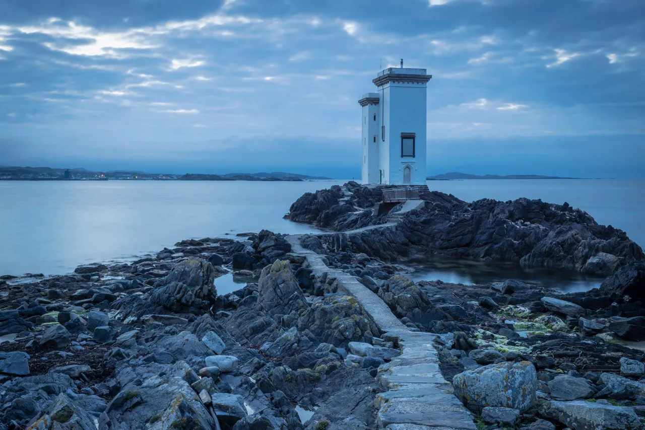 Carraig Fhada Lighthouse
