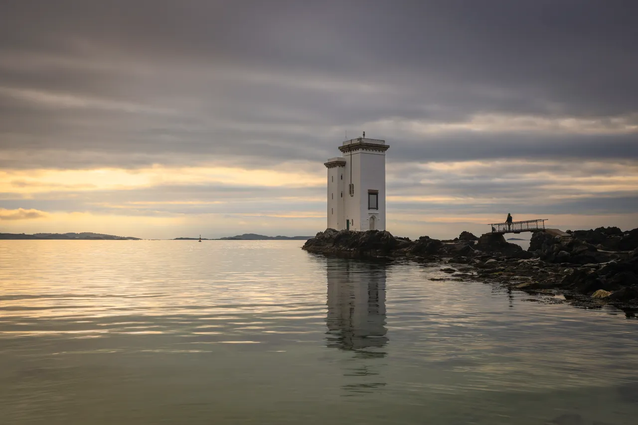 Carraig Fhada Lighthouse