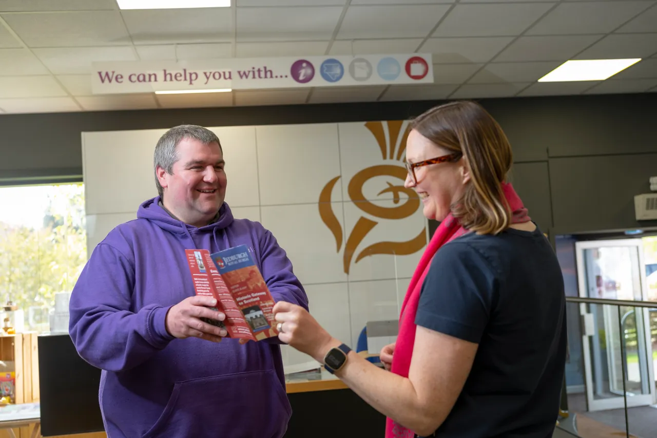 Jedburgh iCentre celebrate the launch of Year of Stories 2022