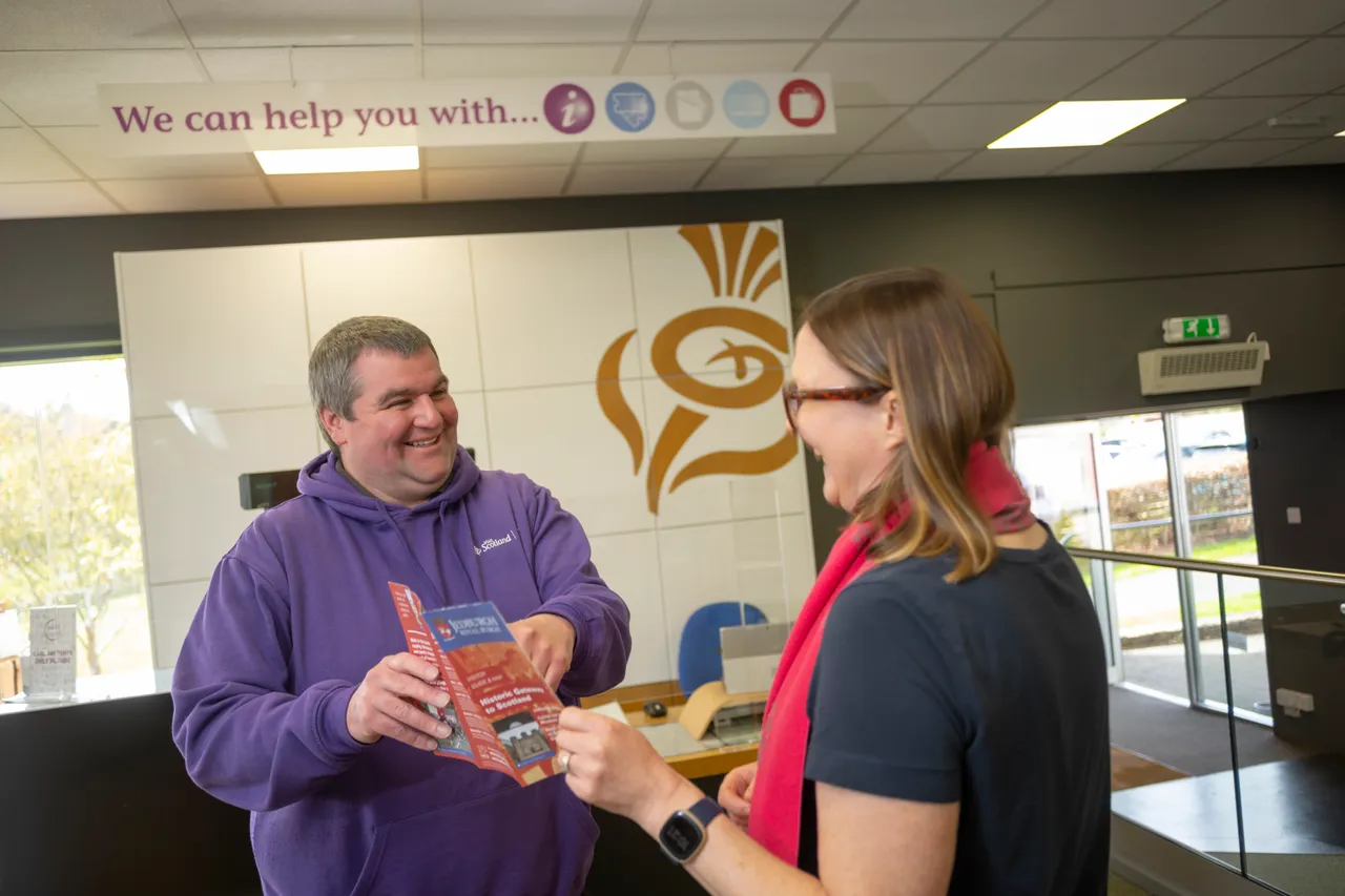 Jedburgh iCentre celebrate the launch of Year of Stories 2022