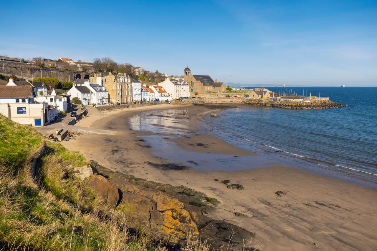 Kinghorn Beach