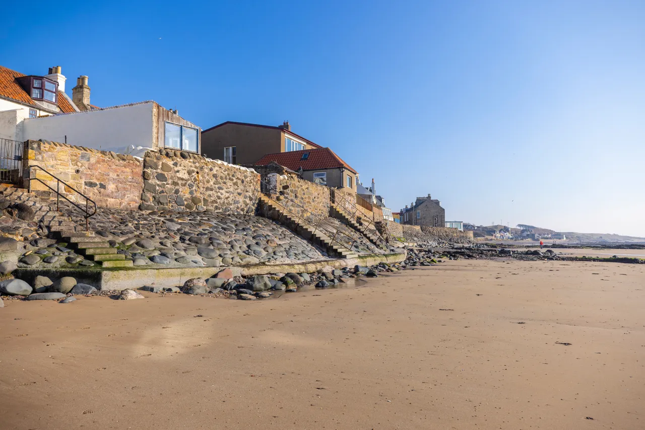 Lower Largo