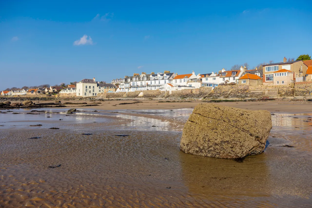 Lower Largo