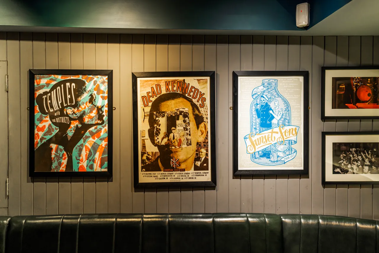 King Tut's Wah Wah Hut