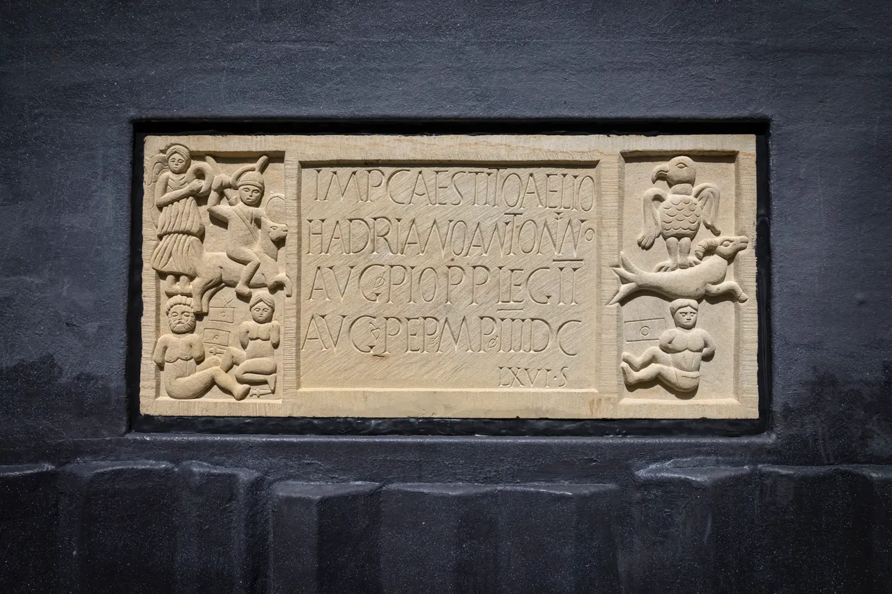 Summerston Distance Stone (Replica)