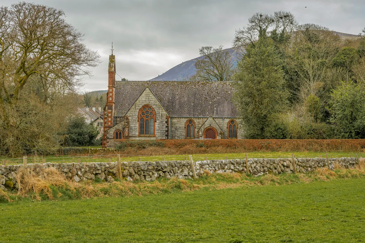 New Abbey Parish Church