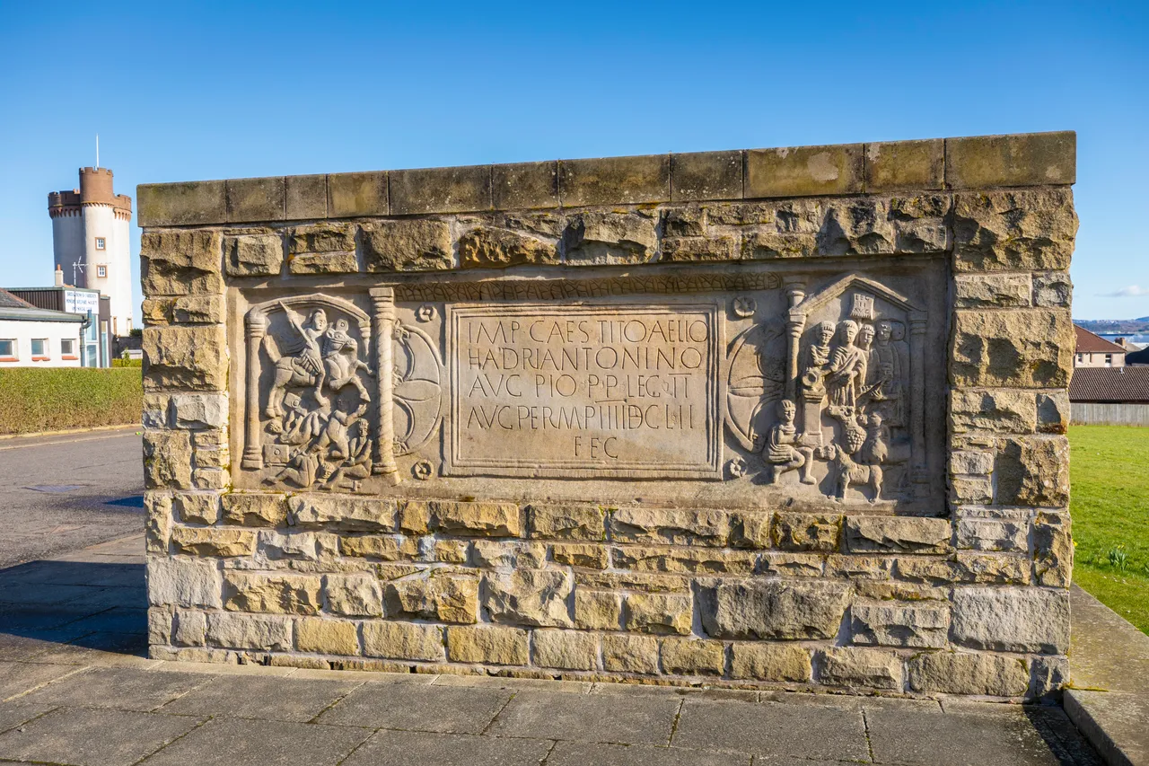 Bridgeness Slab