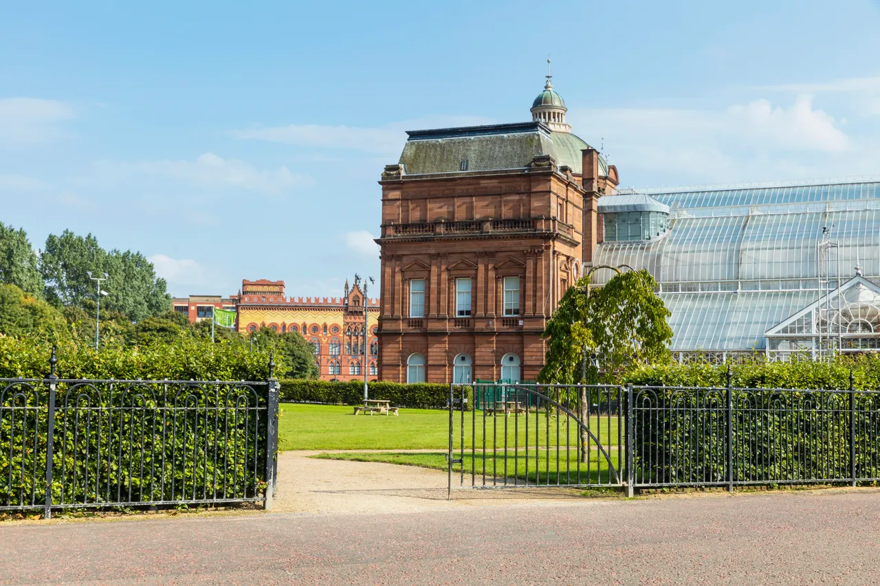 People's Palace and Winter Gardens