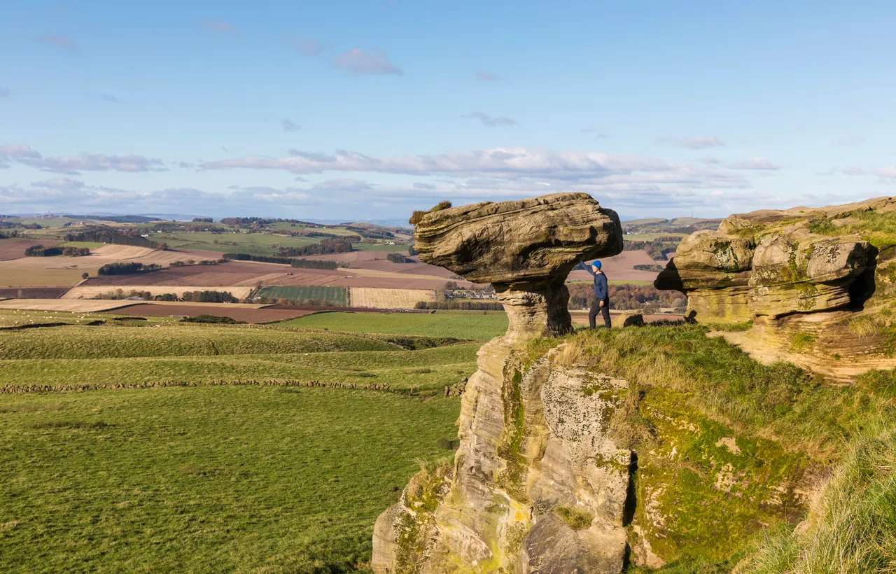 Bunnet Stane