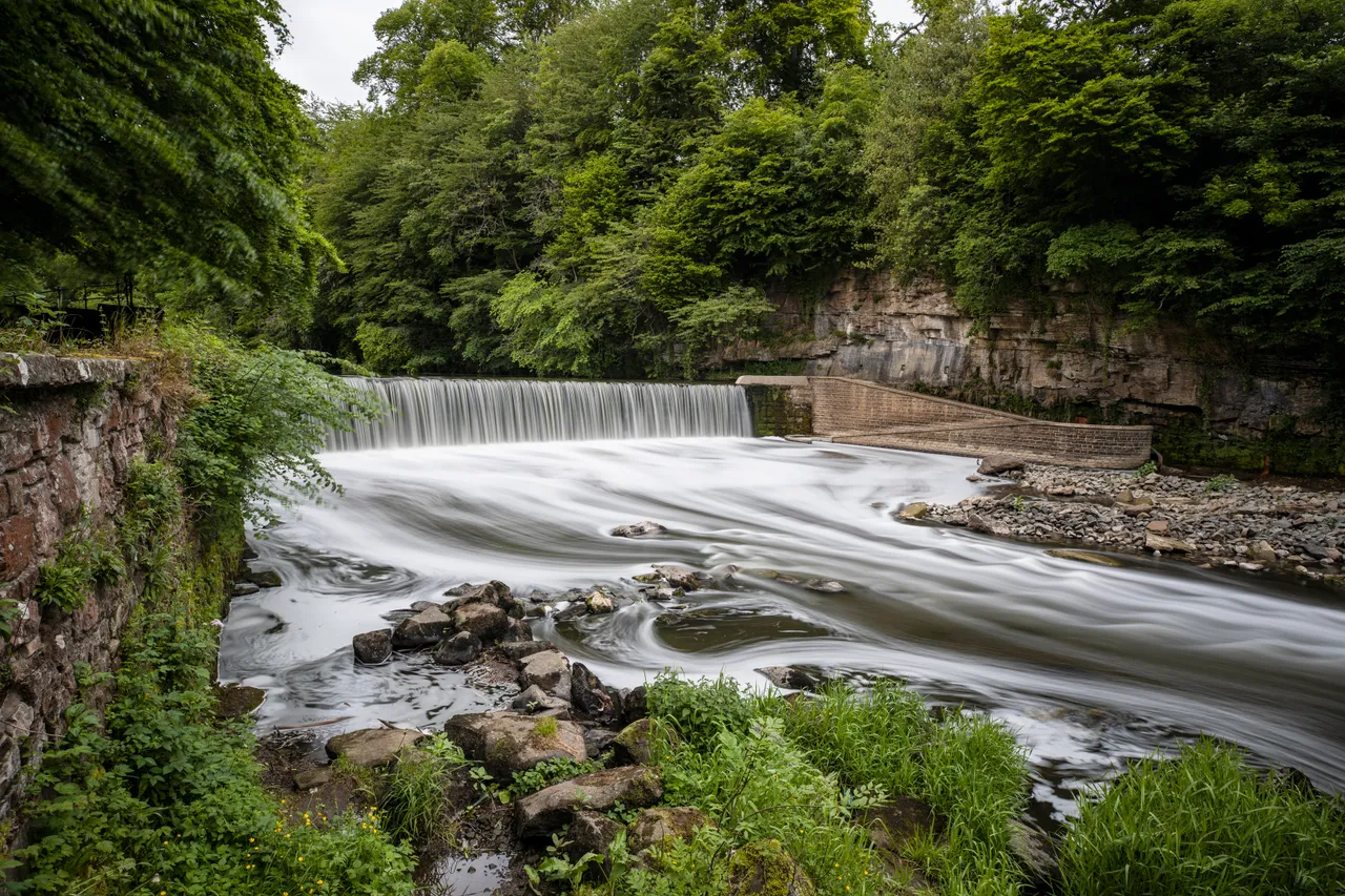 River Almond Waterfall (Almondell & Calderwood)