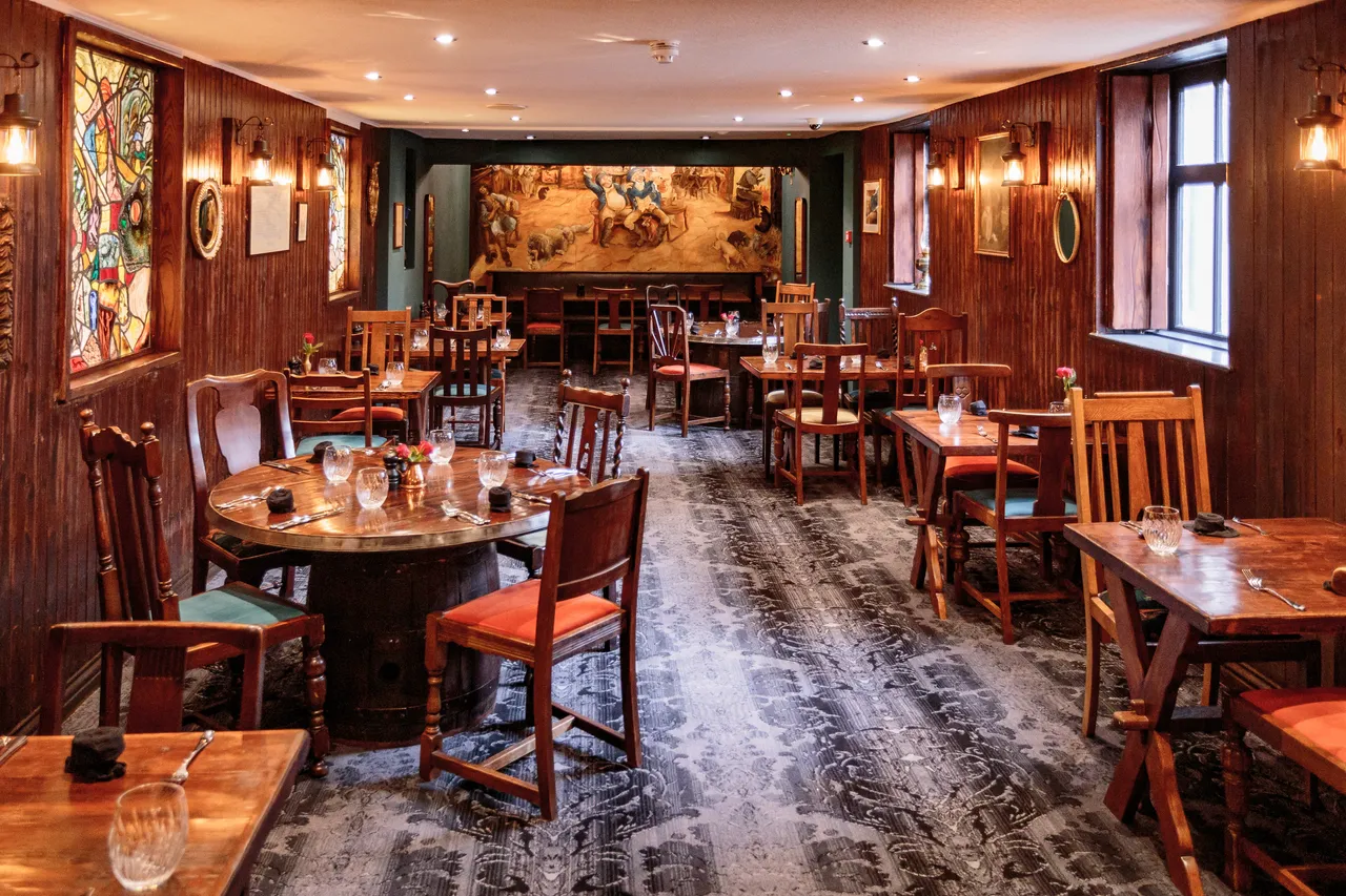 The Globe Inn