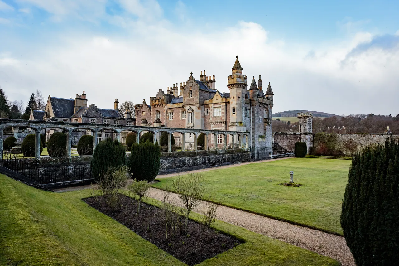 Abbotsford House