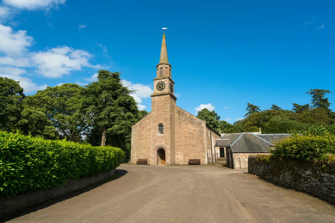 Glamis Kirk
