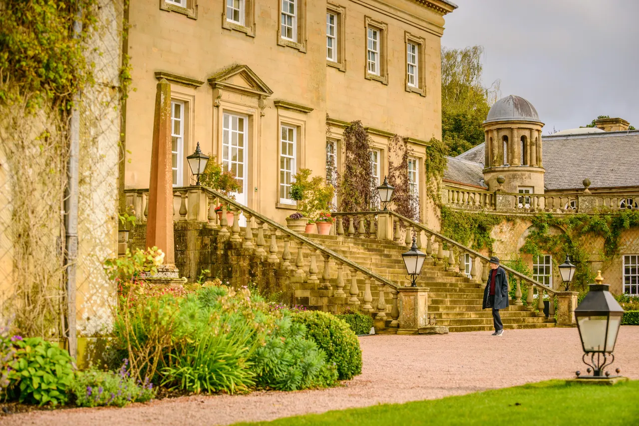 Dumfries House
