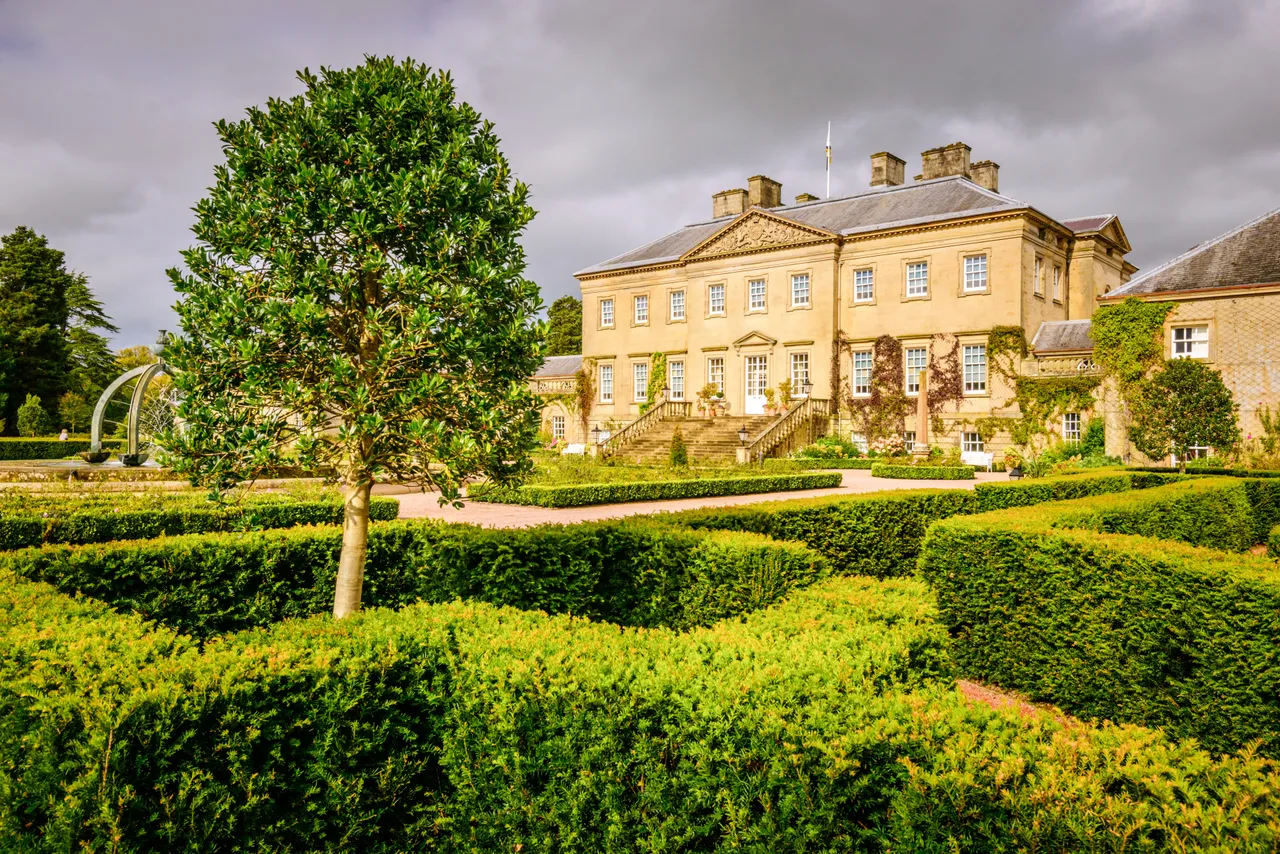 Dumfries House