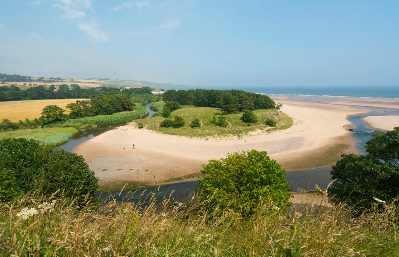 Lunan Bay
