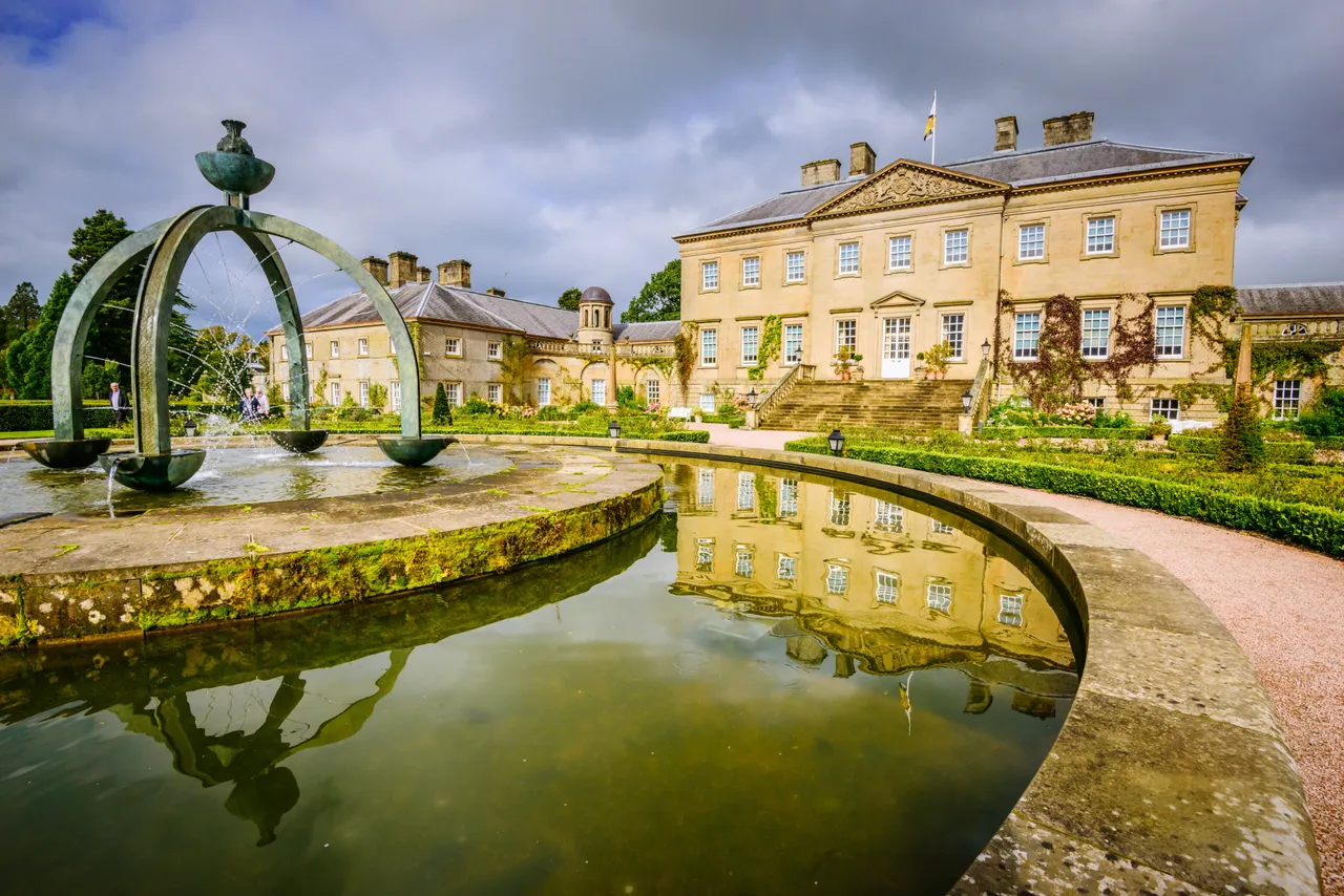 Dumfries House