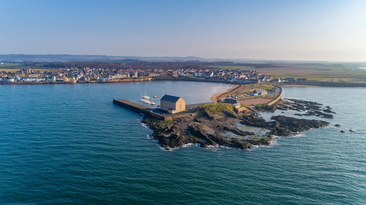 Elie Harbour