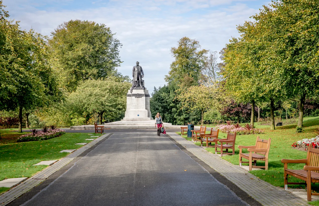 Pittencrieff Park