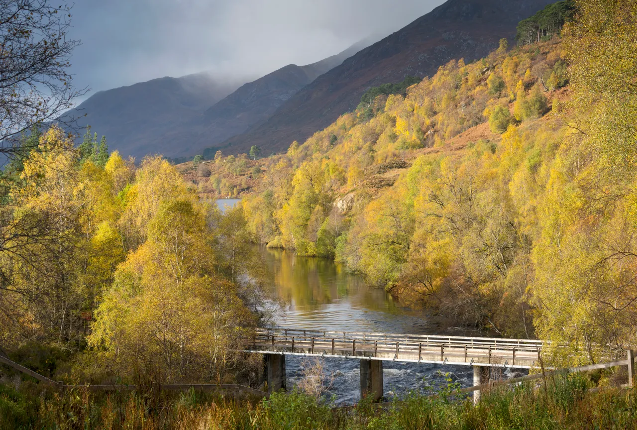 River Affric (Abhainn Afraig)