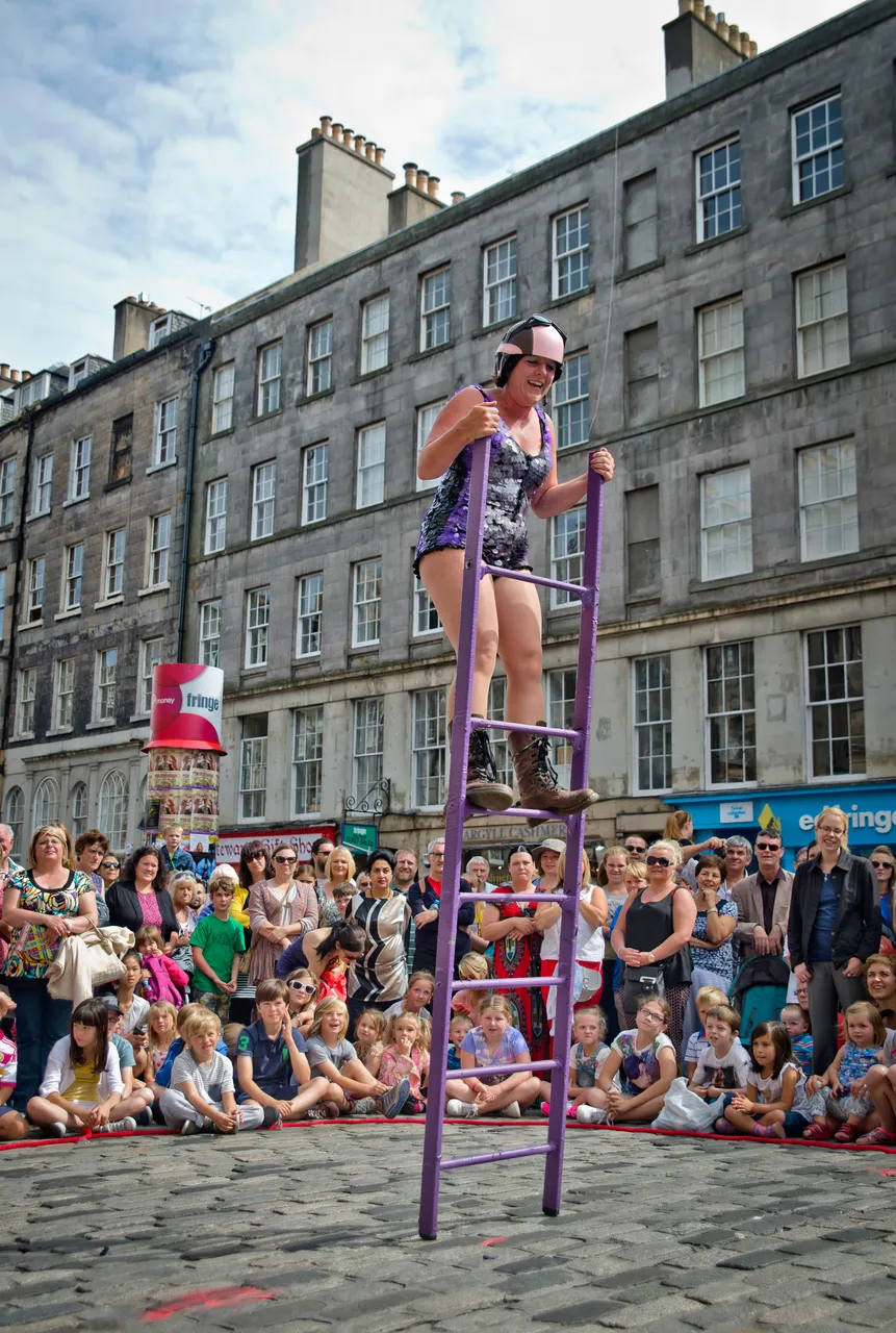 Fringe Street Performer