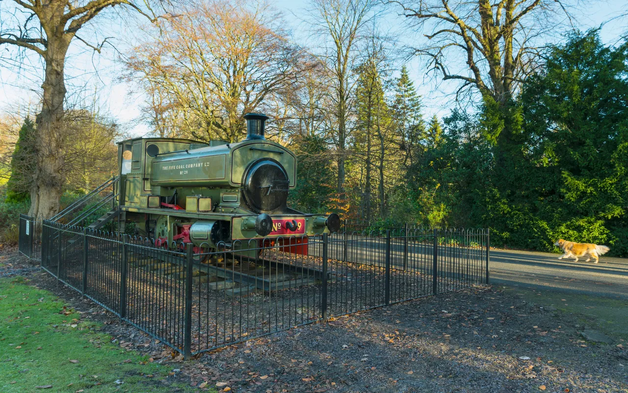 Pittencrieff Park