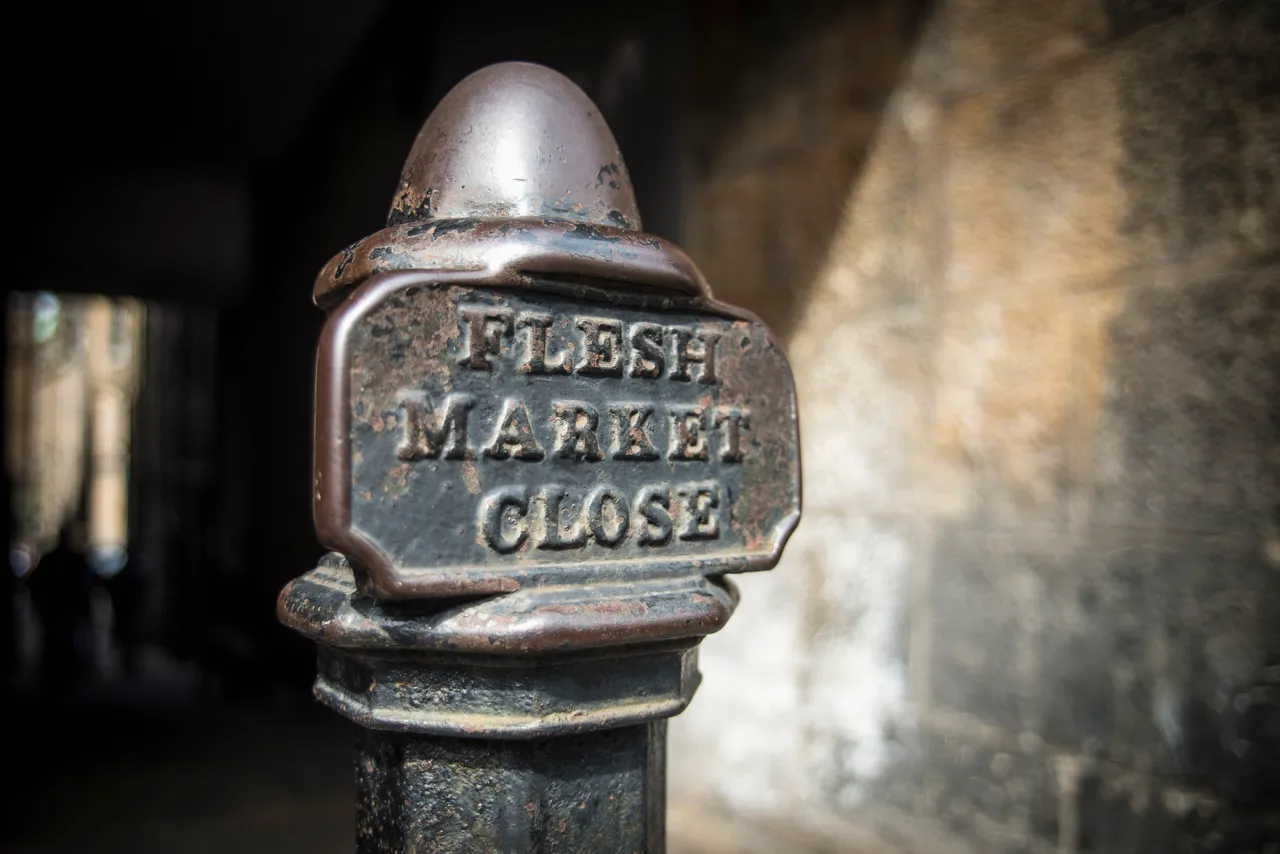 Fleshmarket Close