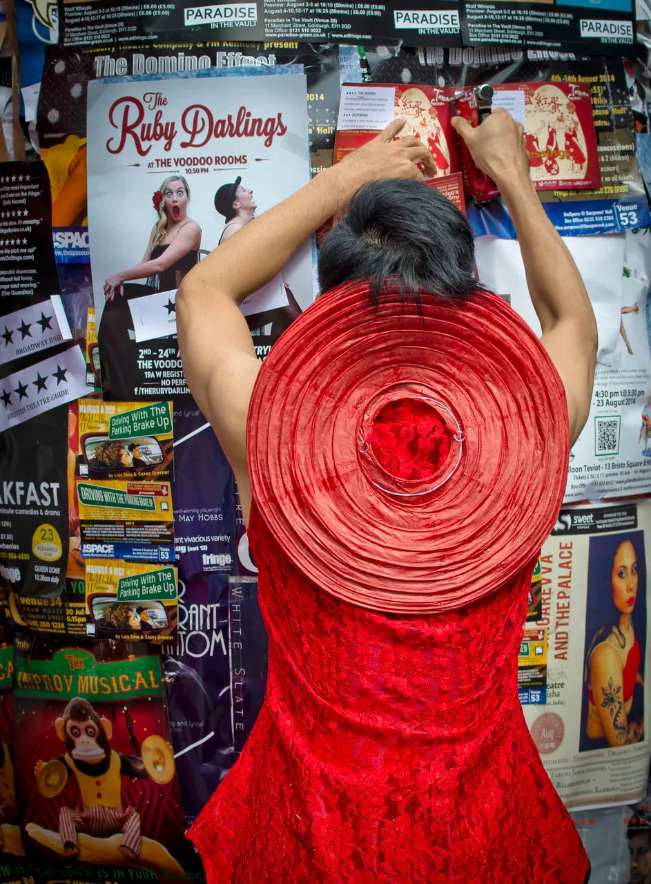 Fringe Street Performer