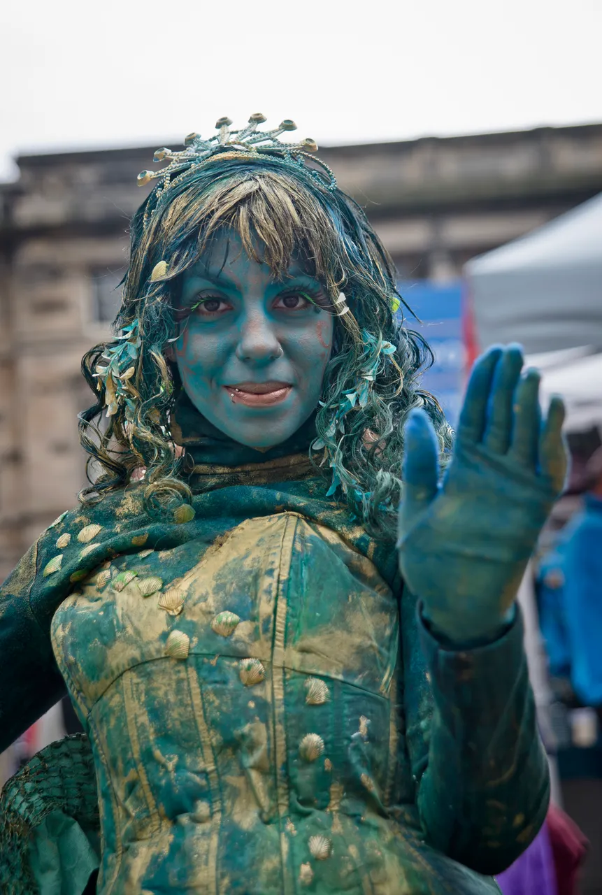Fringe Street Performer
