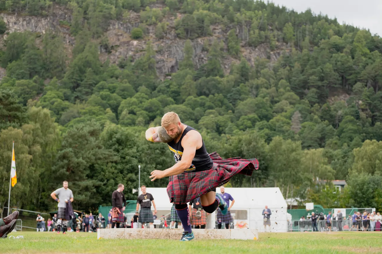 Shot Put (Highland Games)