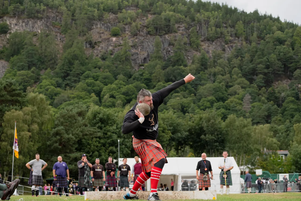 Shot Put (Highland Games)