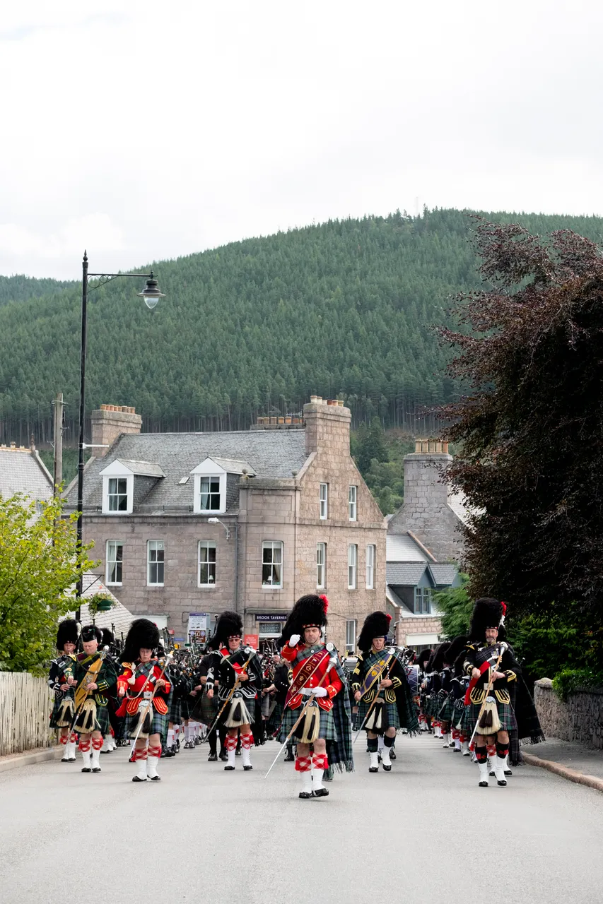Ballater Highland Games – Pipe Band Parade