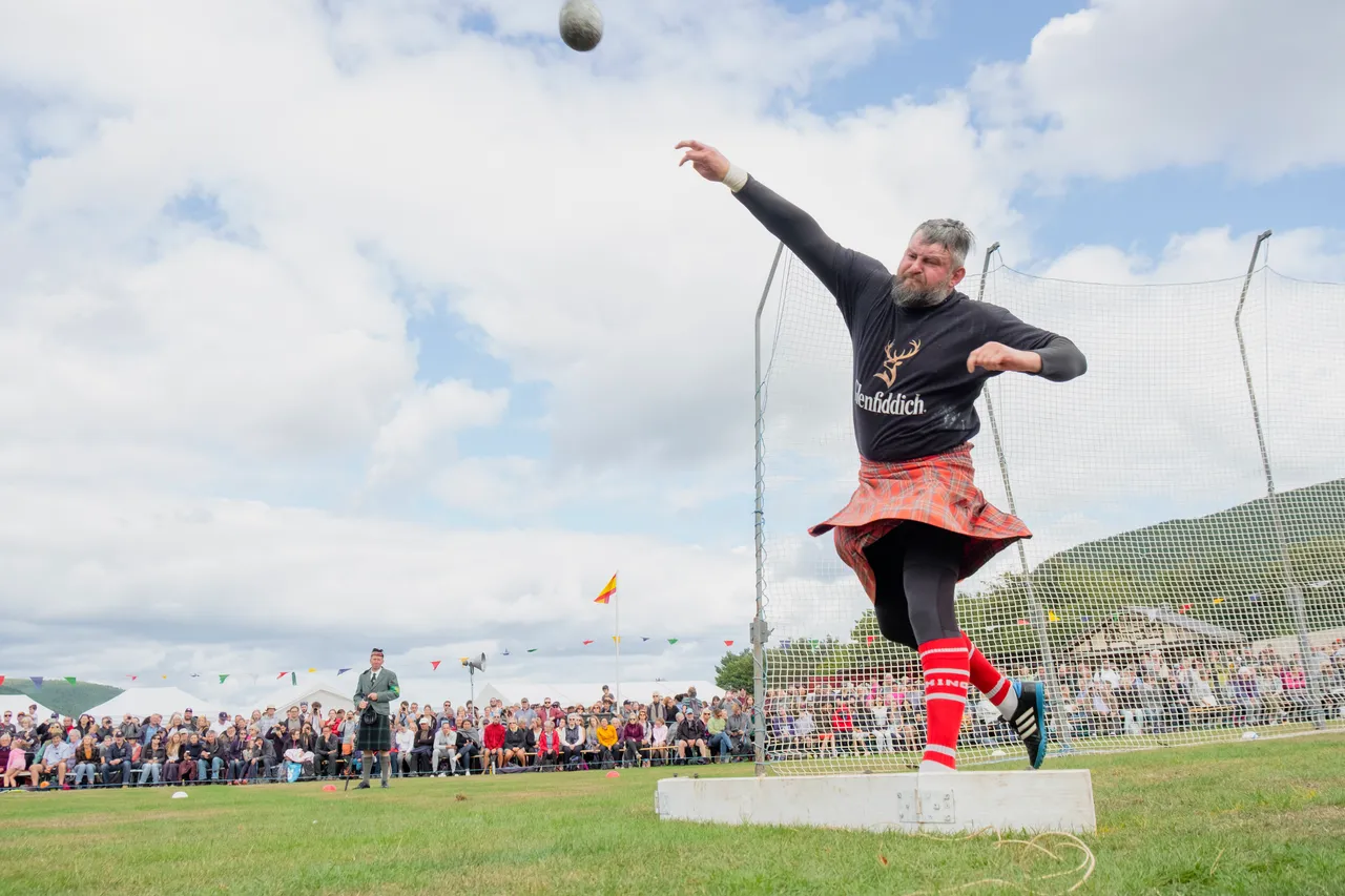 Shot Put (Highland Games)
