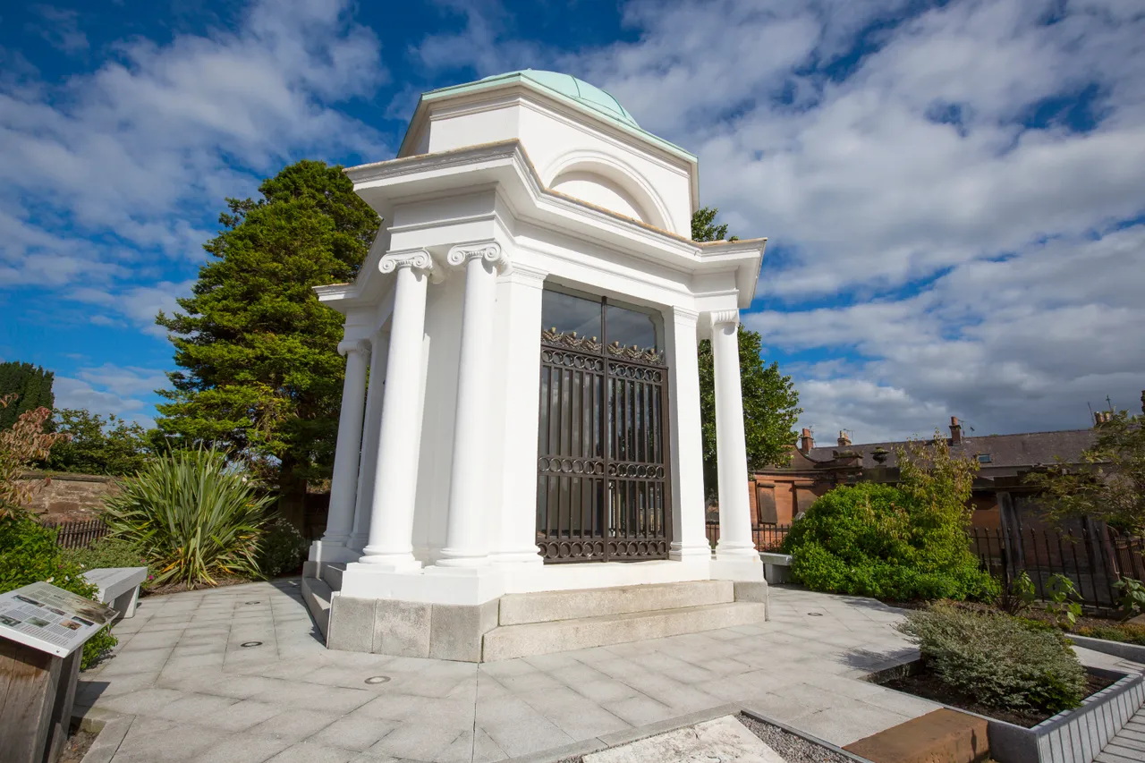 Robert Burns Mausoleum