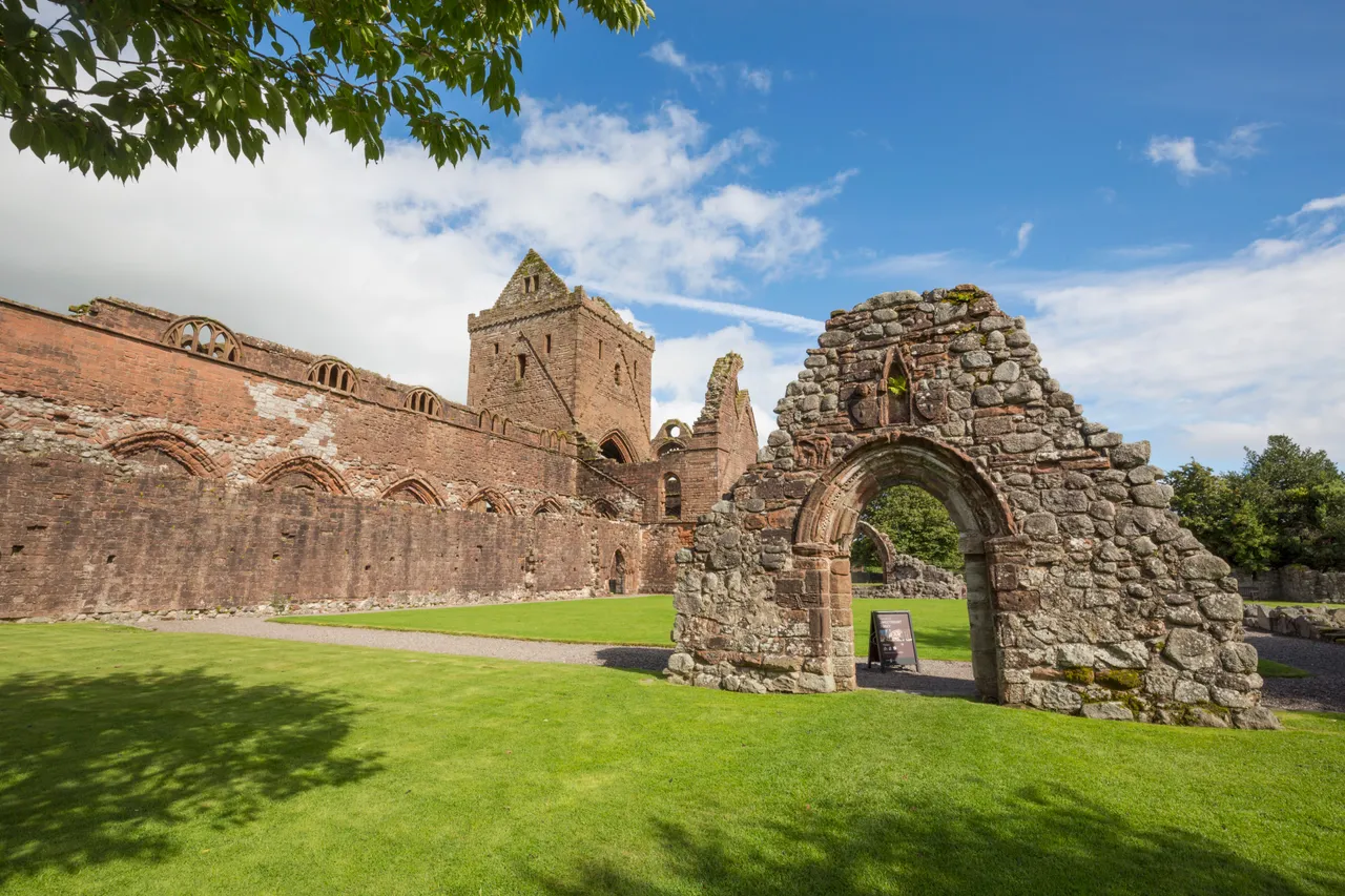 Sweetheart Abbey