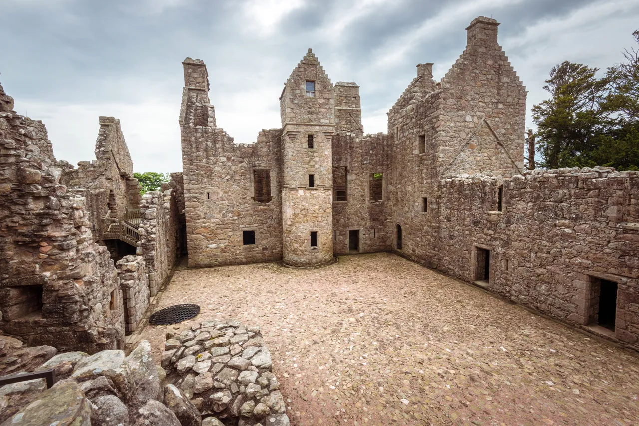 Tolquhon Castle