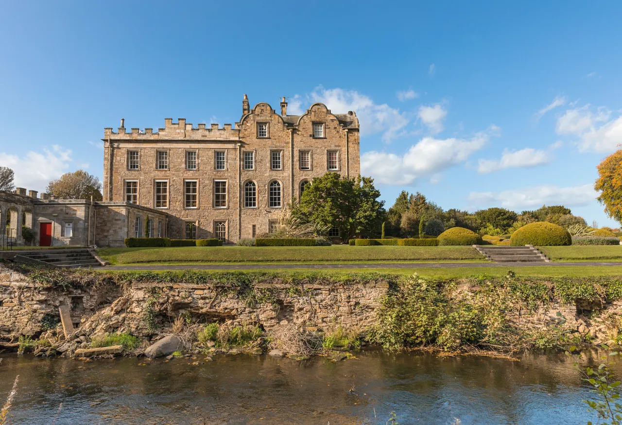 Newbattle Abbey College