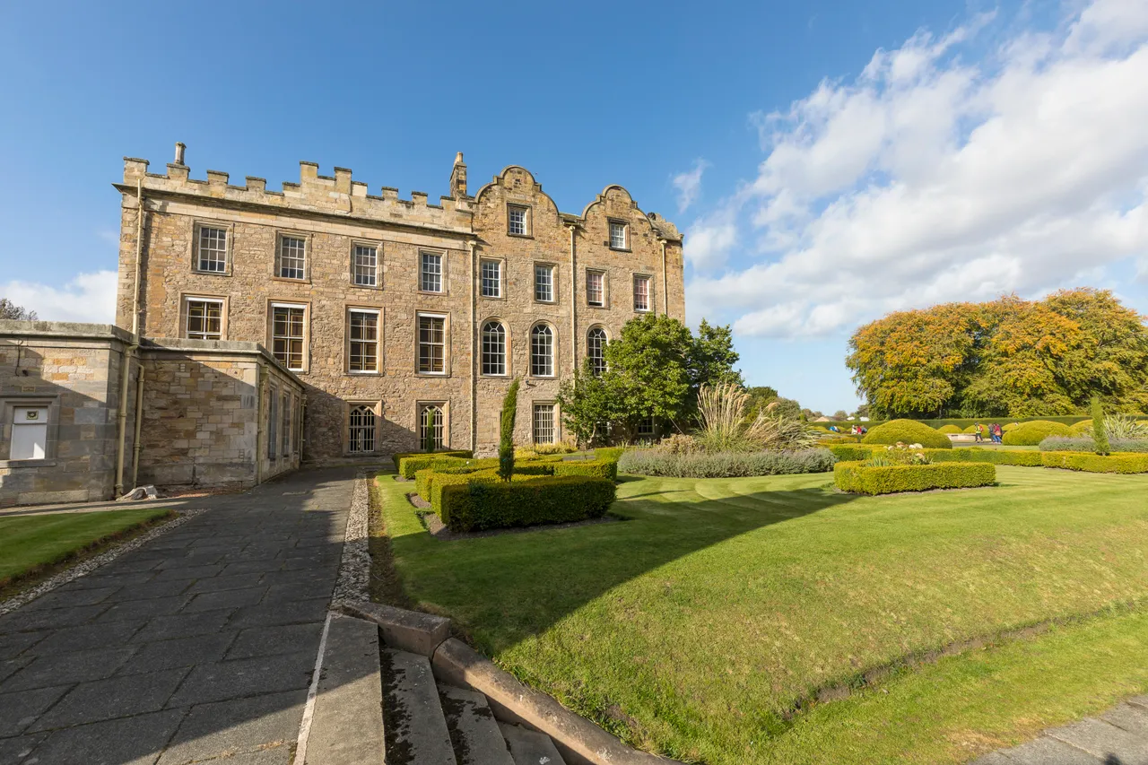 Newbattle Abbey College