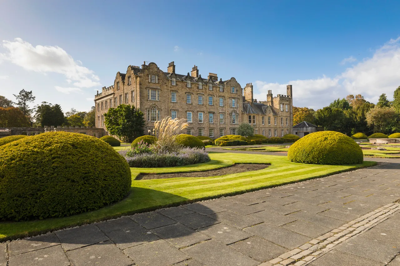Newbattle Abbey College