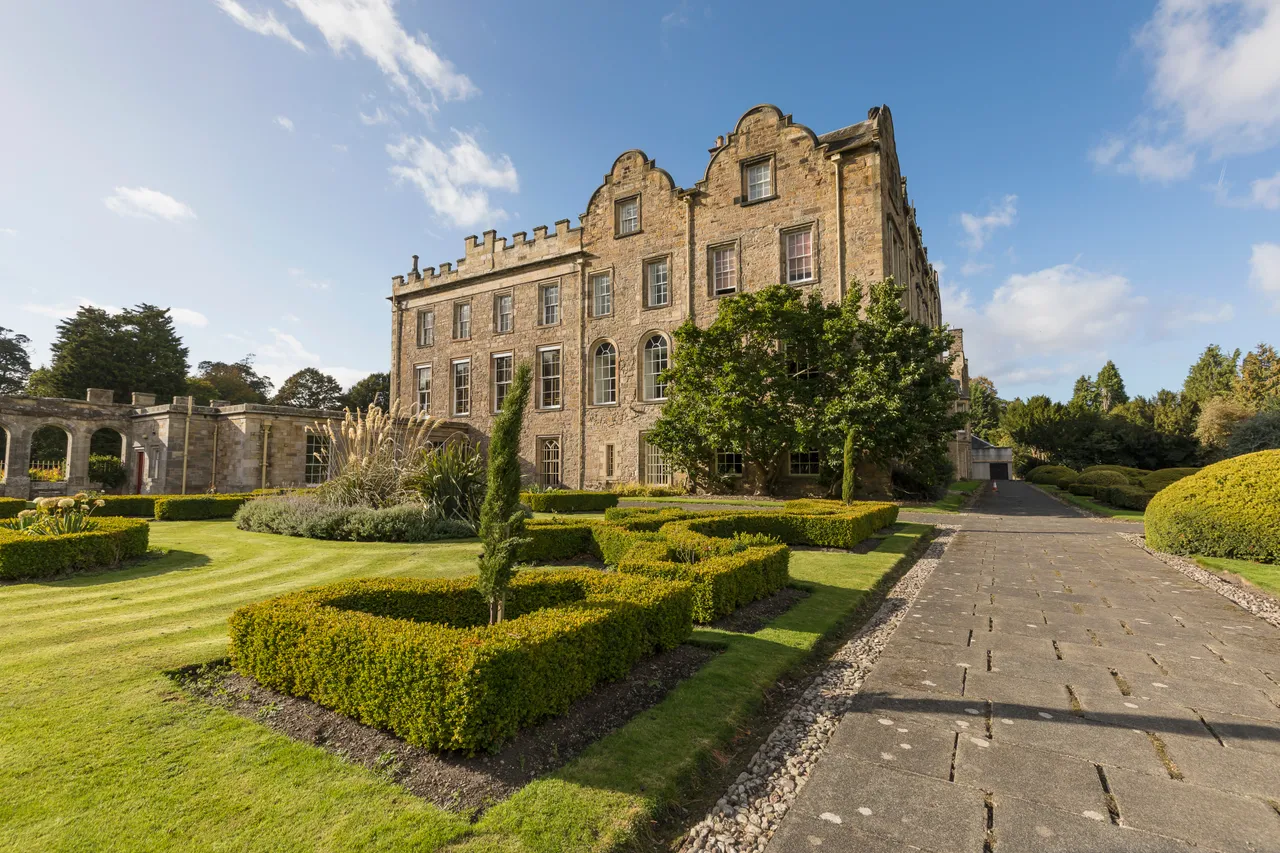 Newbattle Abbey College
