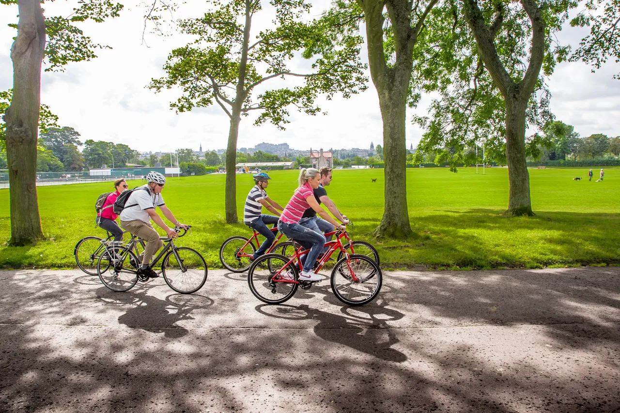 Le Tour Edinburgh