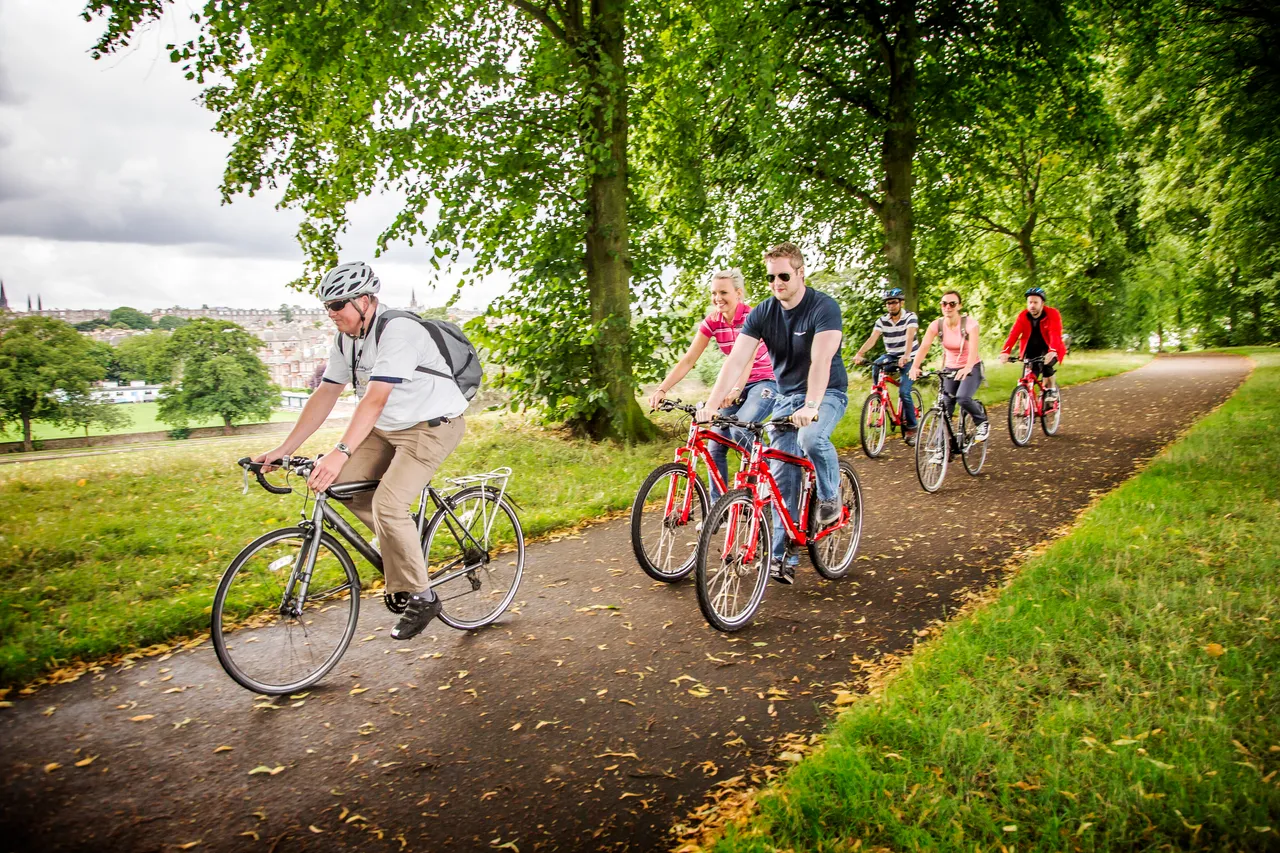 Le Tour Edinburgh
