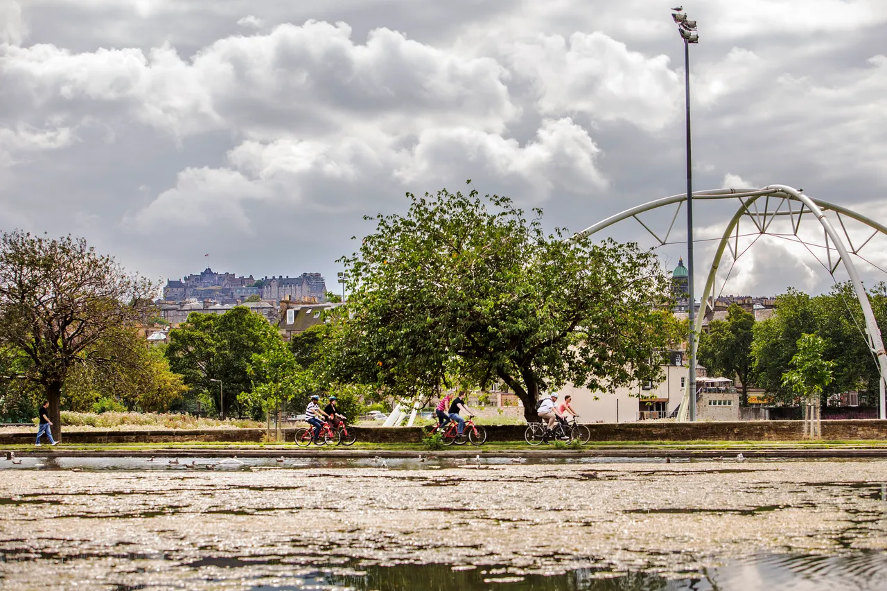 Le Tour Edinburgh