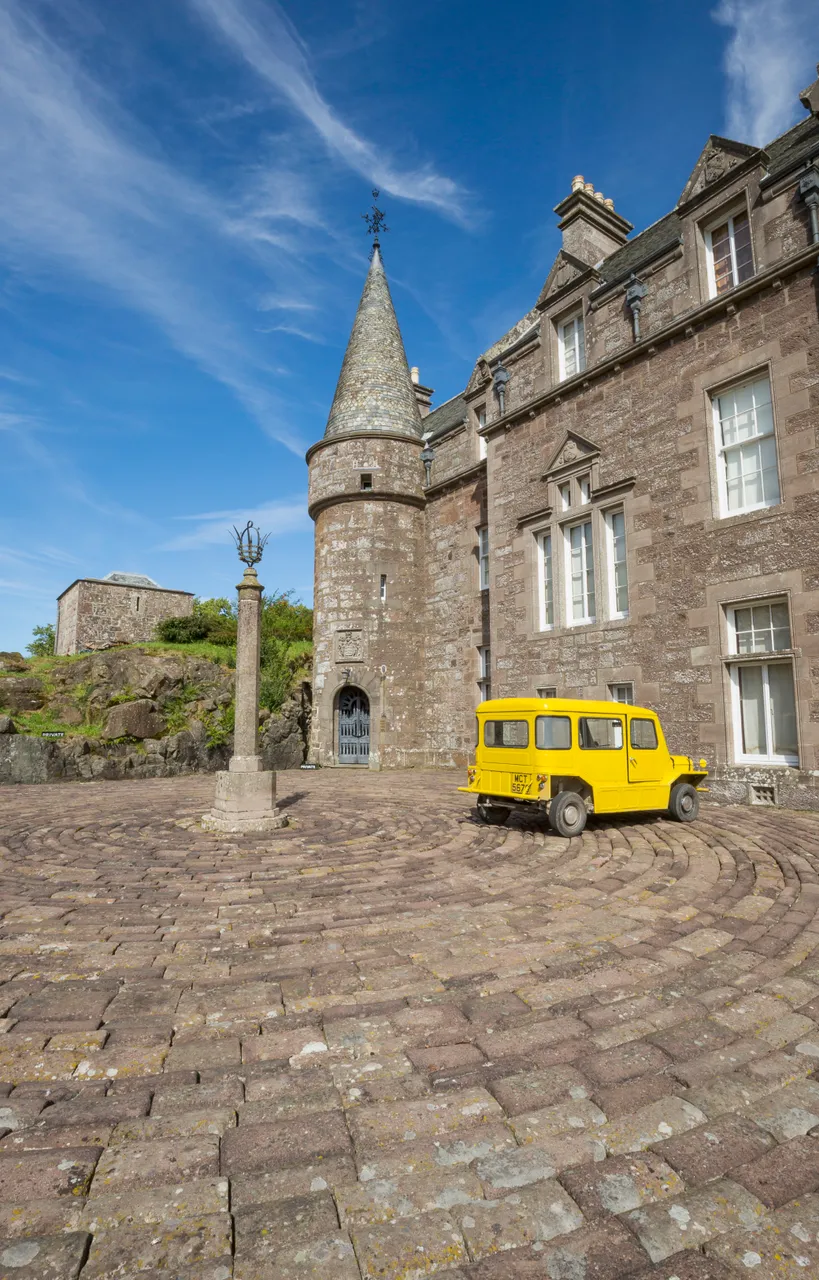 Drummond Castle Gardens