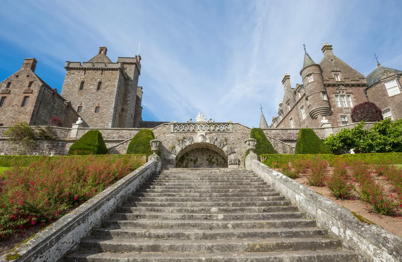 Drummond Castle Gardens