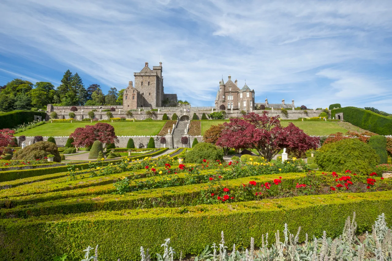 Drummond Castle Gardens