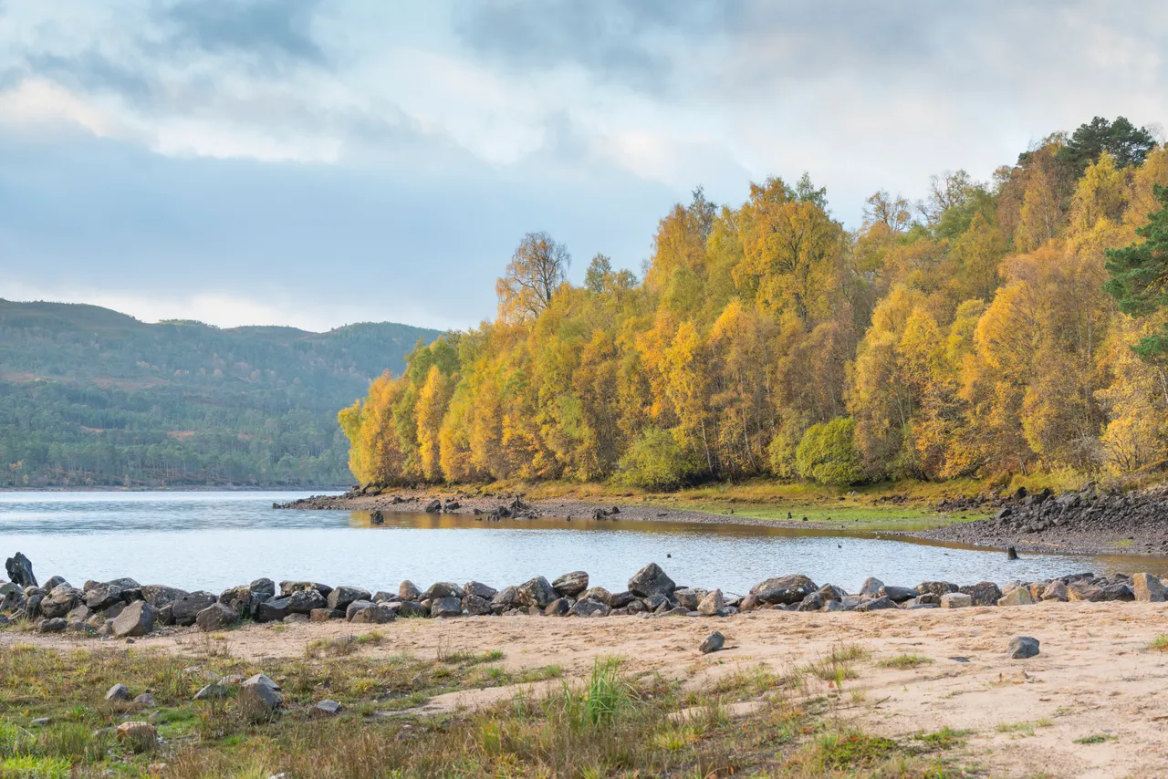 Loch Beinn a Mheadhoin